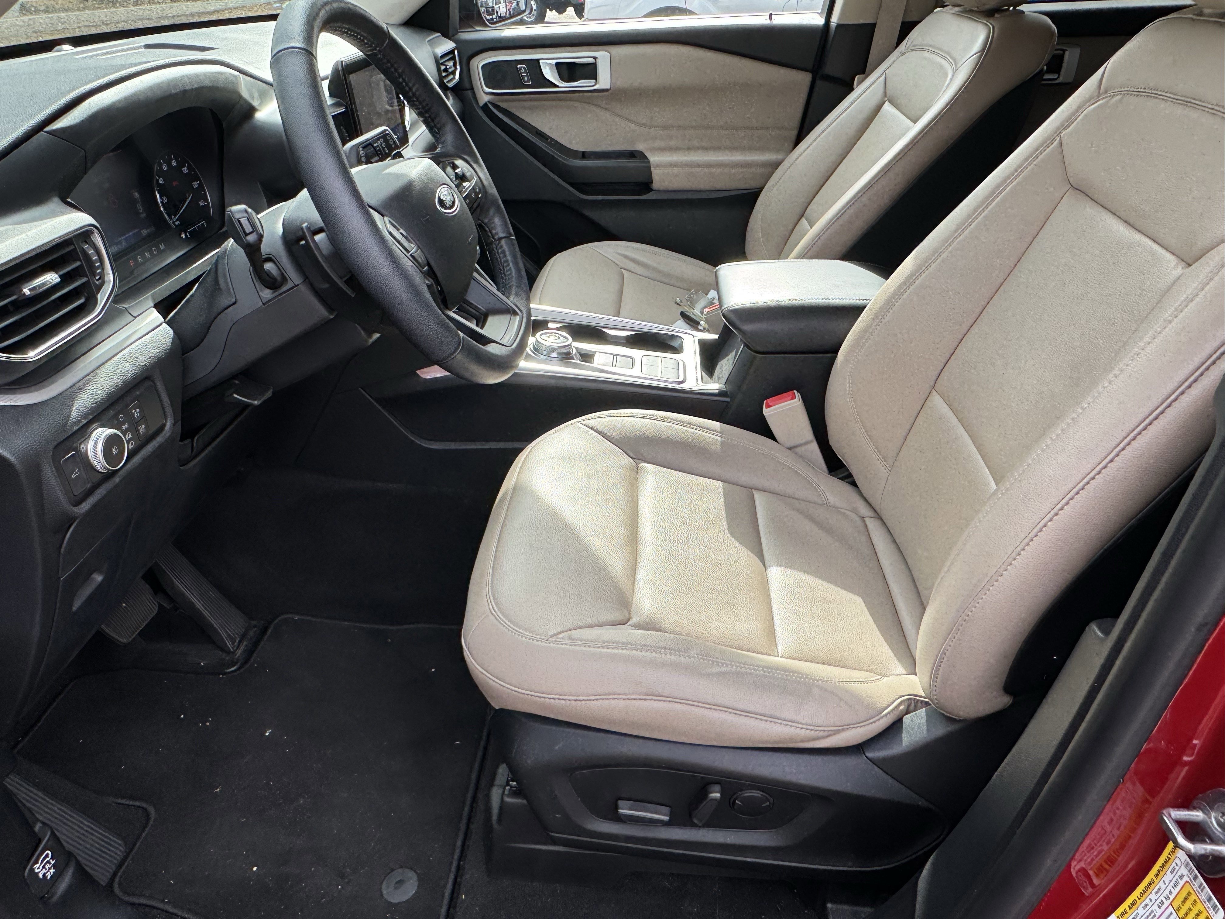 Certified 2020 Ford Explorer XLT w/ Equipment Group 202A image 10