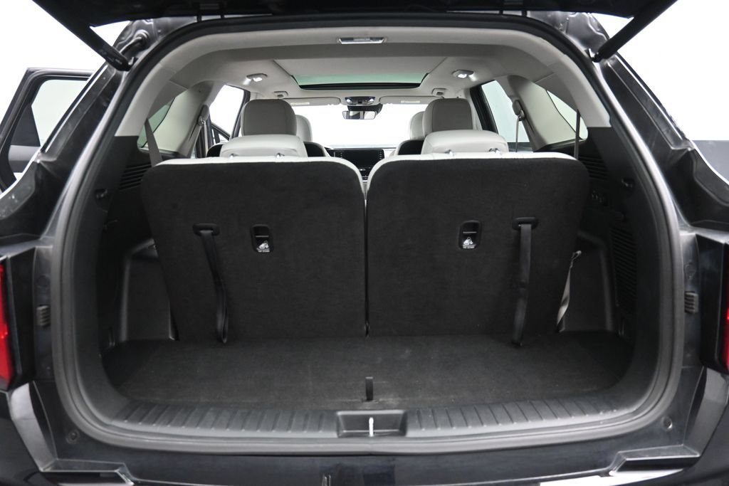 Used 2023 Kia Sorento SX AWD/4WD image 2