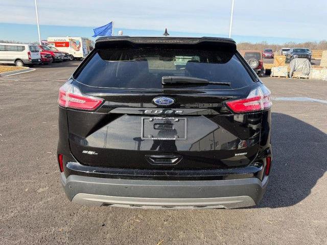 Certified 2024 Ford Edge SEL image 4