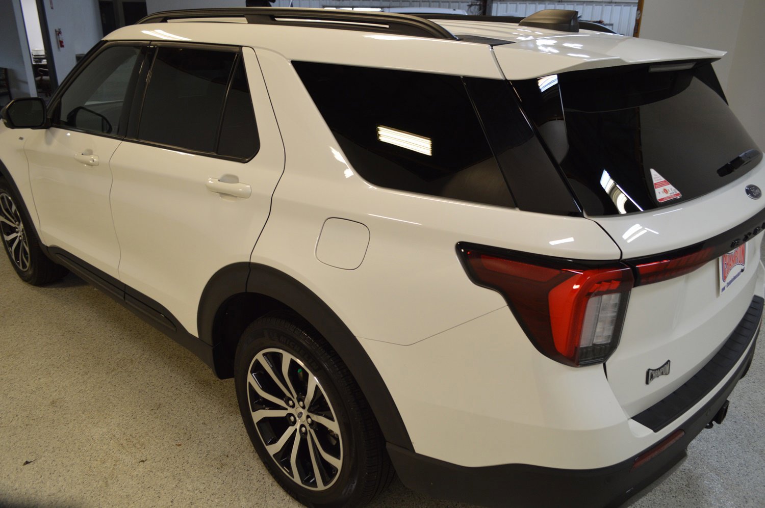 Certified 2025 Ford Explorer ST-Line image 3