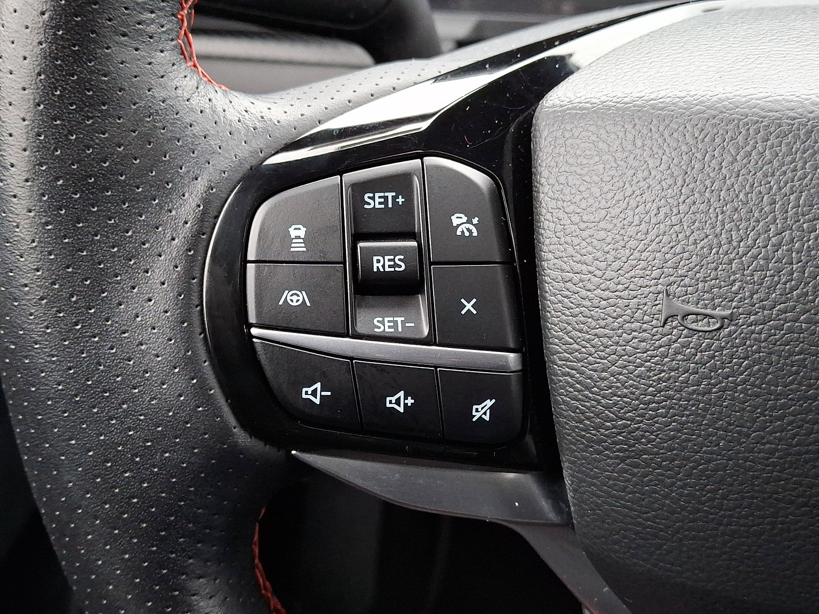 Certified 2022 Ford Explorer ST-Line w/ Class IV Trailer Tow Package image 28