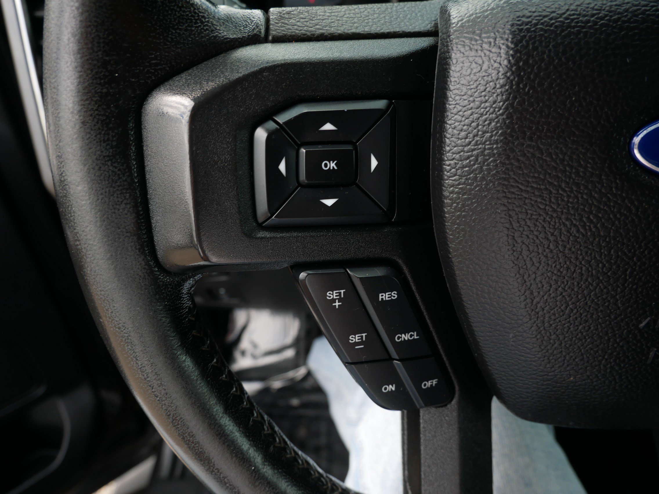Certified 2019 Ford F150 XLT w/ Equipment Group 302A Luxury AWD/4WD image 28