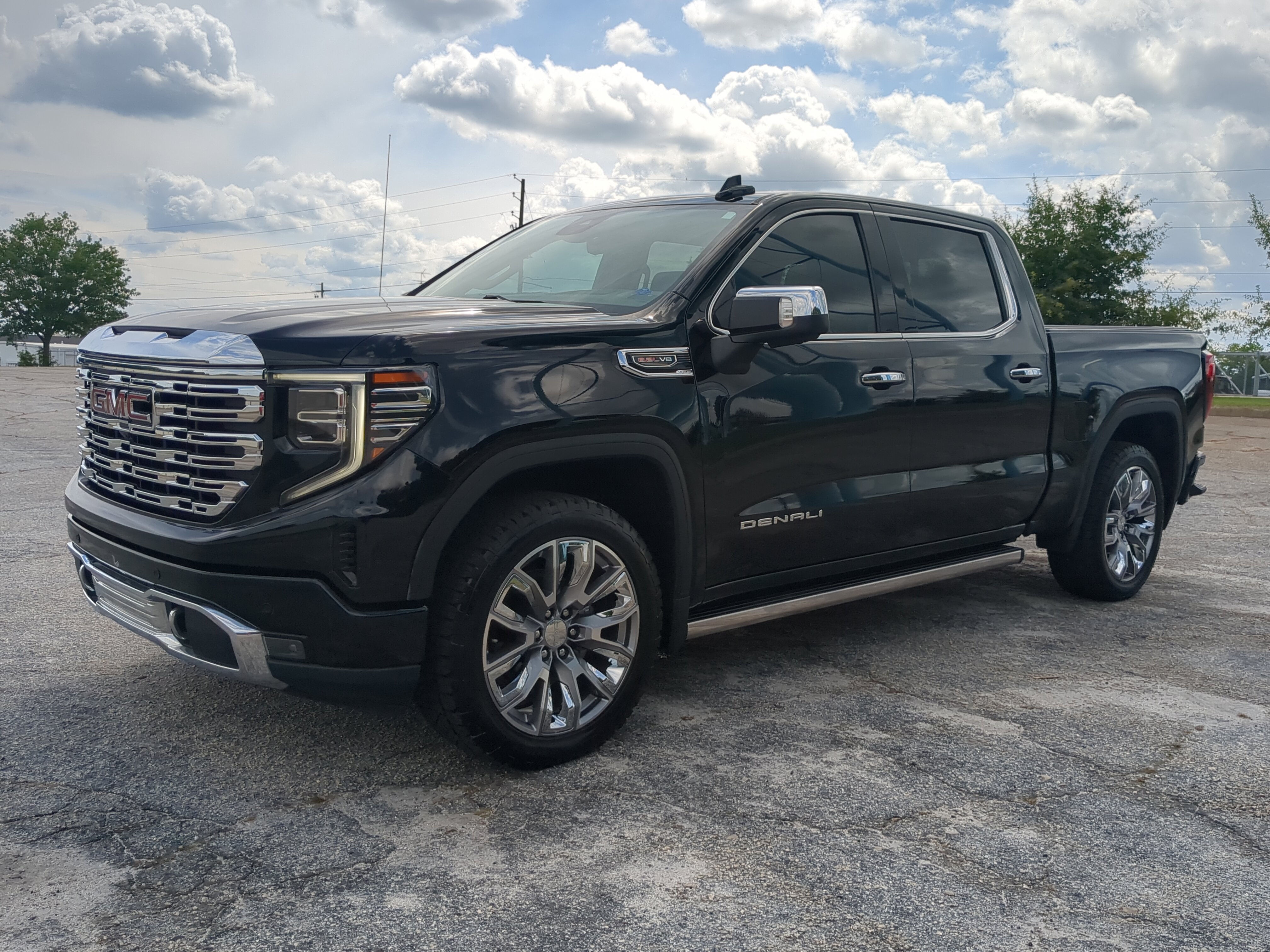 Used 2022 GMC Sierra 1500 Denali w/ Denali Reserve Package AWD/4WD image 6