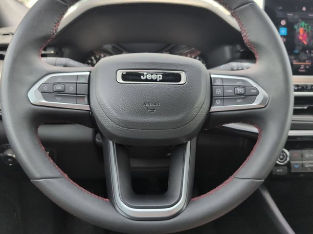 Used 2025 Jeep Compass Trailhawk AWD/4WD image 20