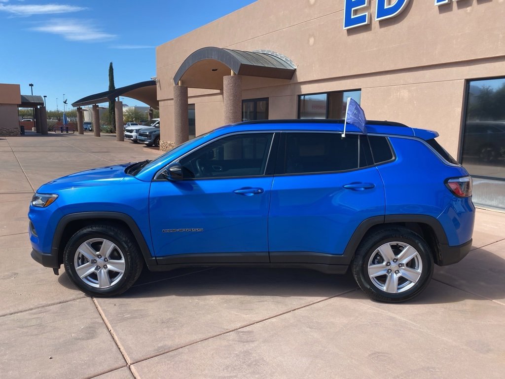 Used 2022 Jeep Compass Latitude image 5