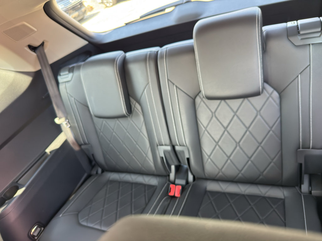 Used 2025 Volkswagen Atlas SEL Premium R-Line AWD/4WD image 10