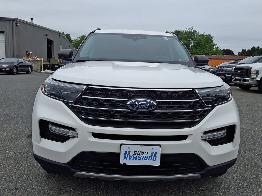 Certified 2023 Ford Explorer XLT w/ Equipment Group 202A AWD/4WD image 2