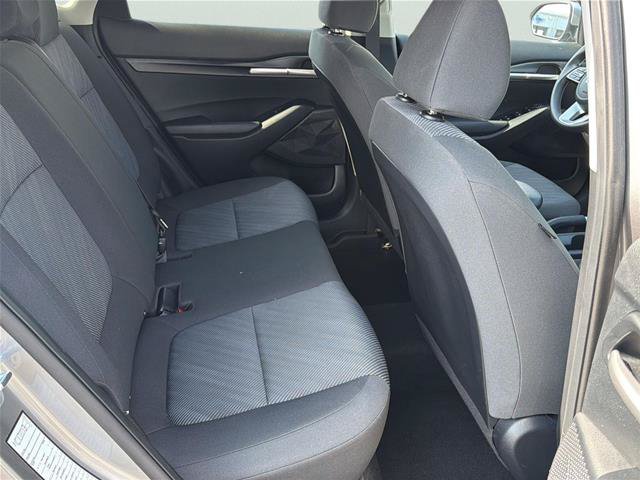 Used 2026 Kia Seltos LX FWD image 16