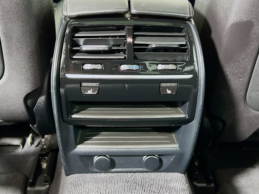Used 2017 BMW 540i xDrive AWD/4WD image 30
