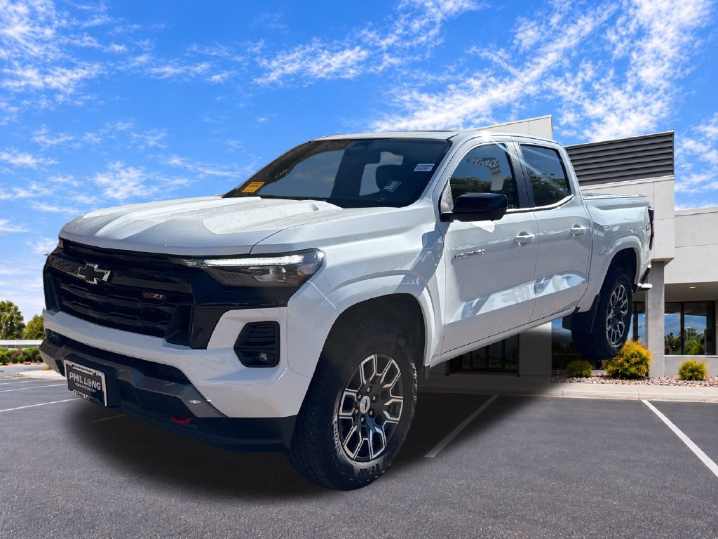 Used 2024 Chevrolet Colorado Z71 w/ Z71 Convenience Package 2 AWD/4WD image 4