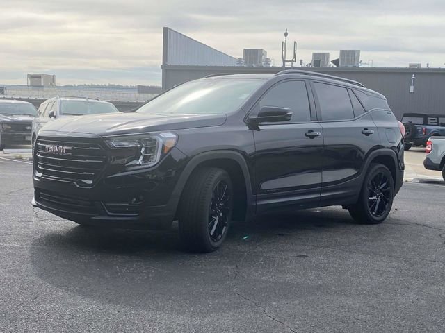 Used 2023 GMC Terrain SLT w/ Tech Package FWD image 8