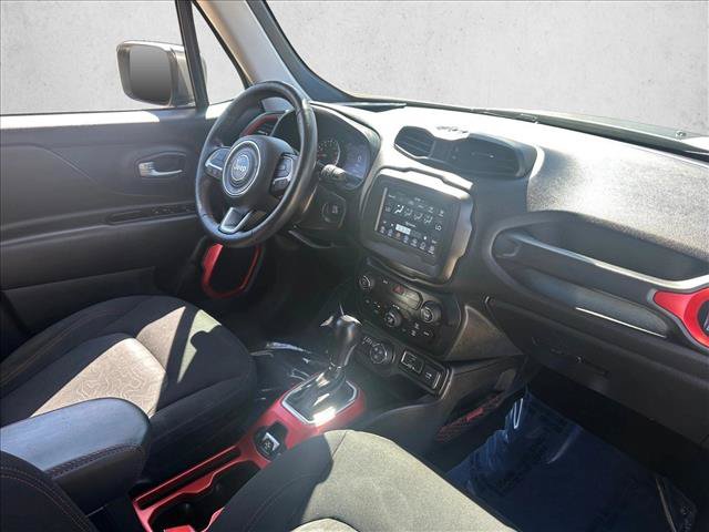 Used 2020 Jeep Renegade Trailhawk w/ Cold Weather Group AWD/4WD image 21