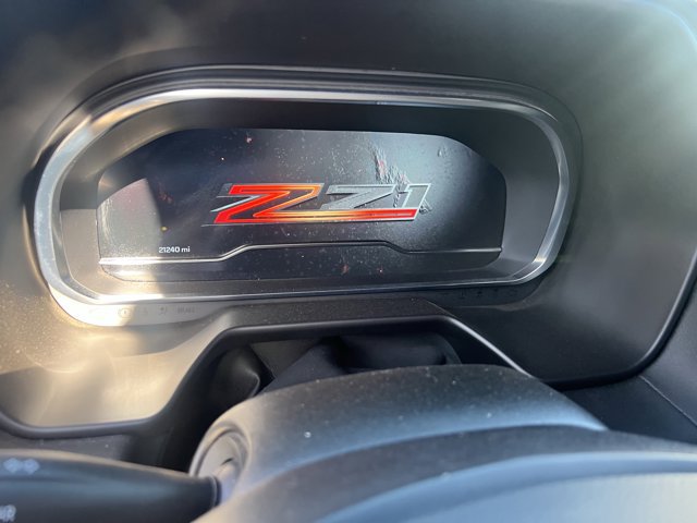 Used 2024 Chevrolet Tahoe Z71 w/ Luxury Package AWD/4WD image 23