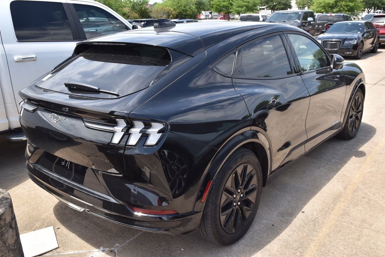 Certified 2025 Ford Mustang Mach-E Premium w/ Sport Appearance Package AWD/4WD image 5