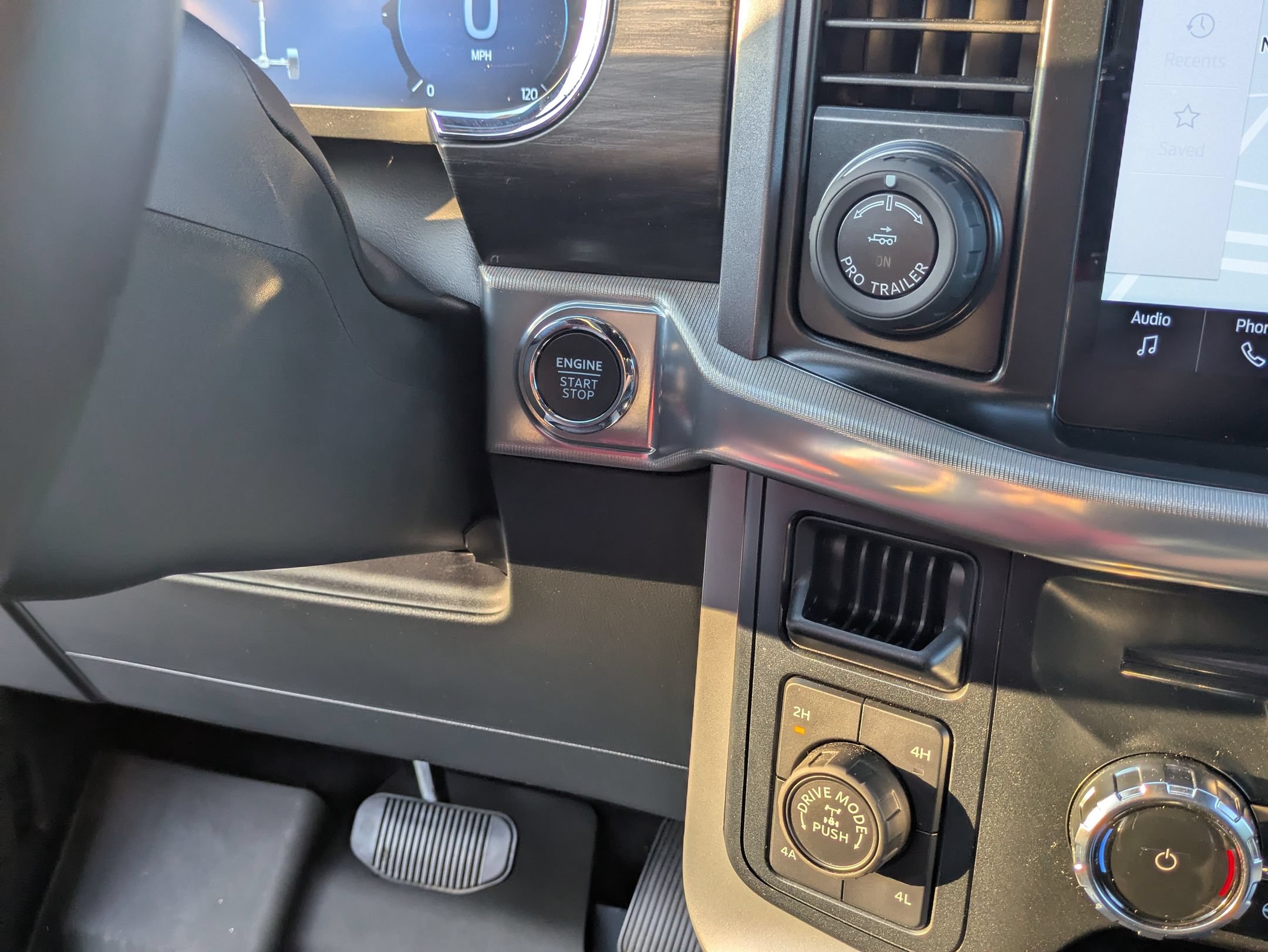 Certified 2024 Ford F150 Lariat w/ FX4 Off-Road Package AWD/4WD image 26