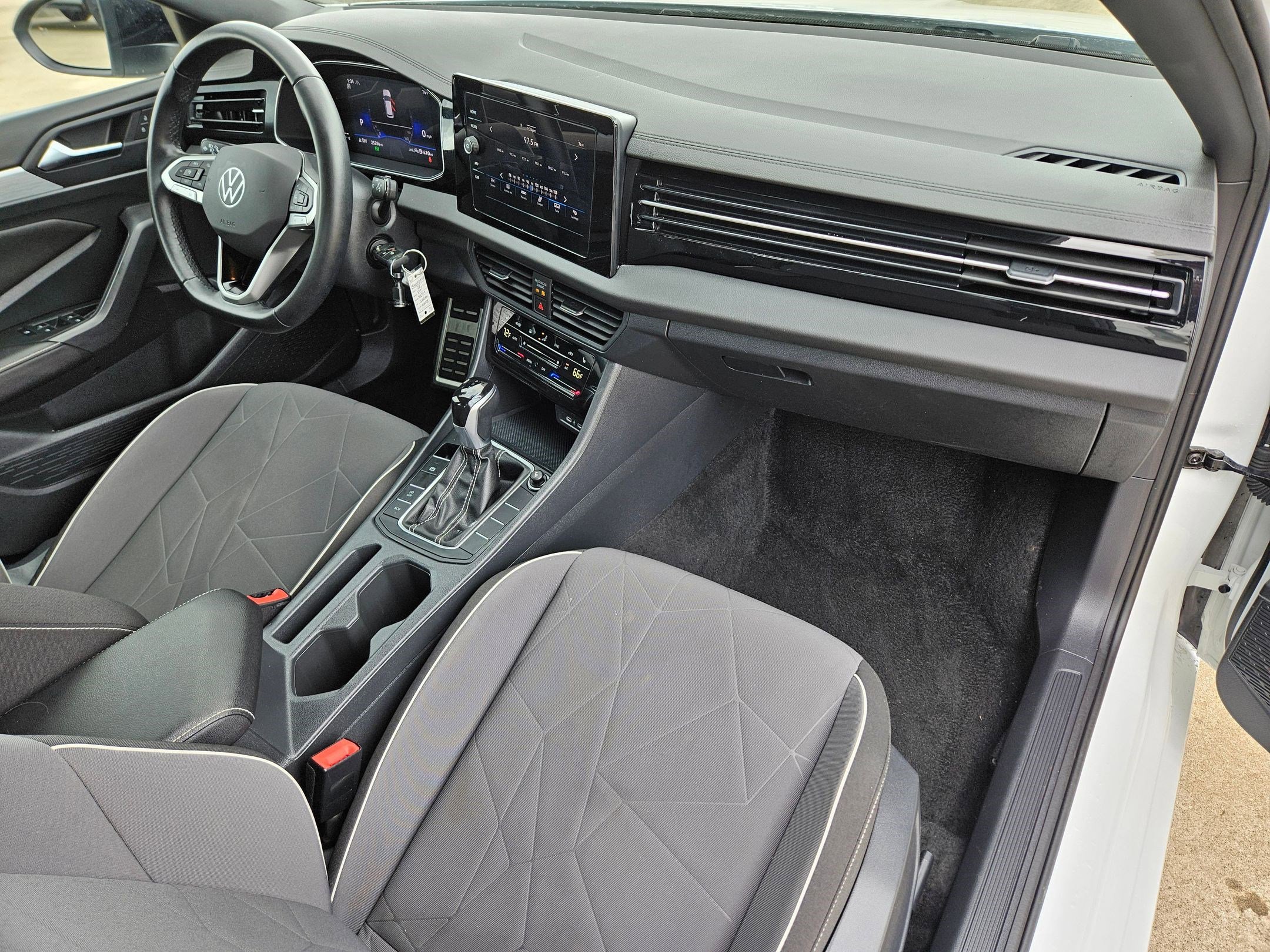 Used 2025 Volkswagen Jetta Sport FWD image 55