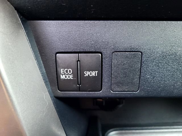 Used 2018 Toyota RAV4 LE w/ All Weather Liner Package image 18
