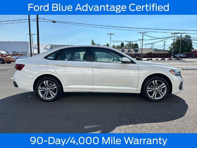 Used 2024 Volkswagen Jetta SE FWD image 9