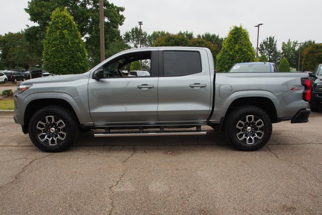 Used 2024 Chevrolet Colorado Z71 w/ Z71 Convenience Package 2 image 2