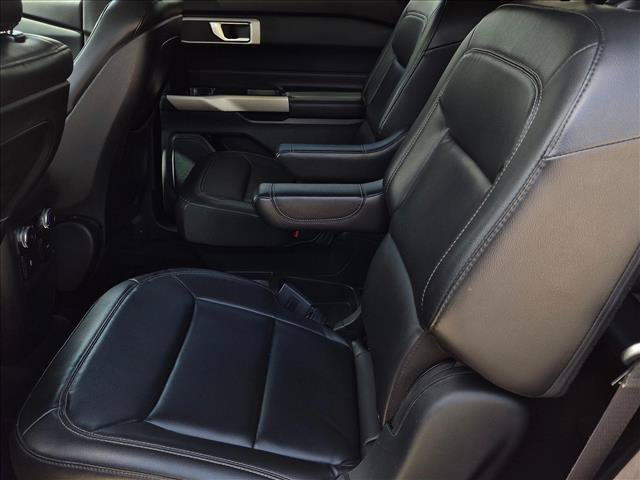 Certified 2020 Ford Explorer XLT w/ Equipment Group 202A RWD image 16