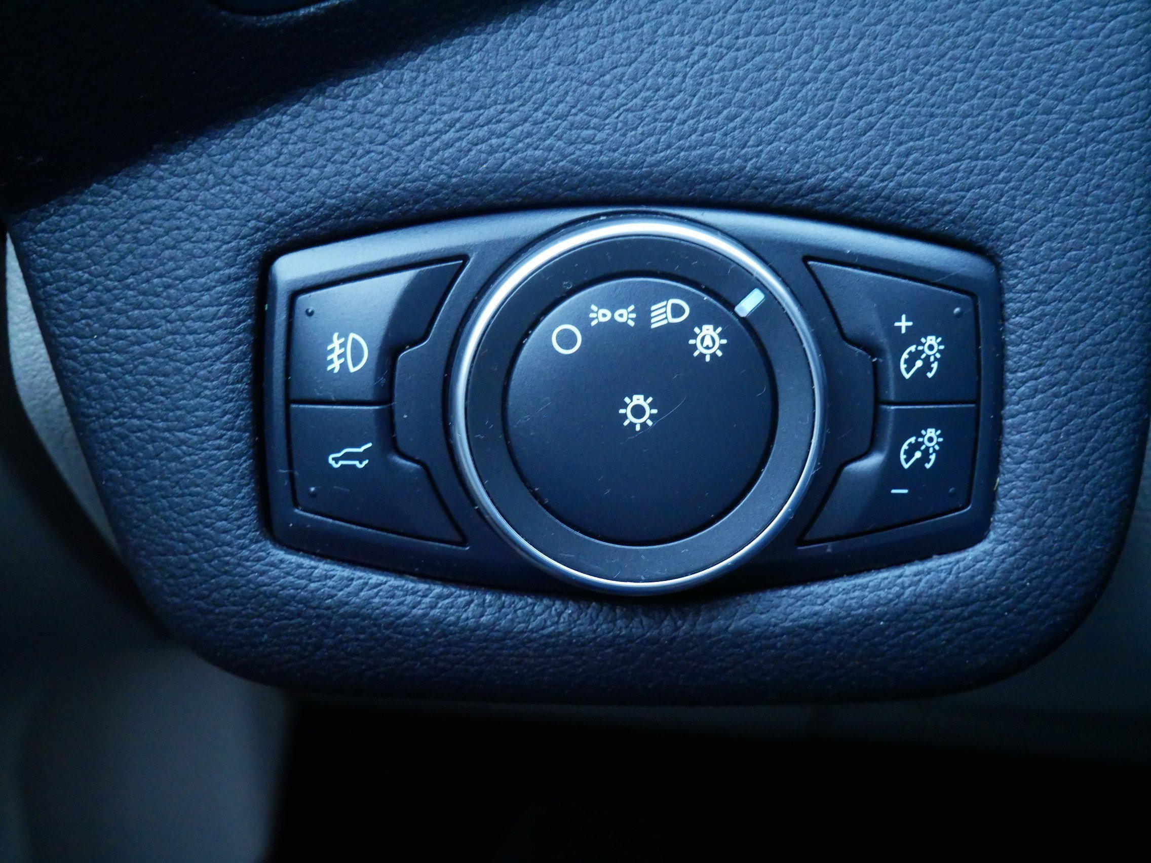 Certified 2019 Ford Escape SE image 26