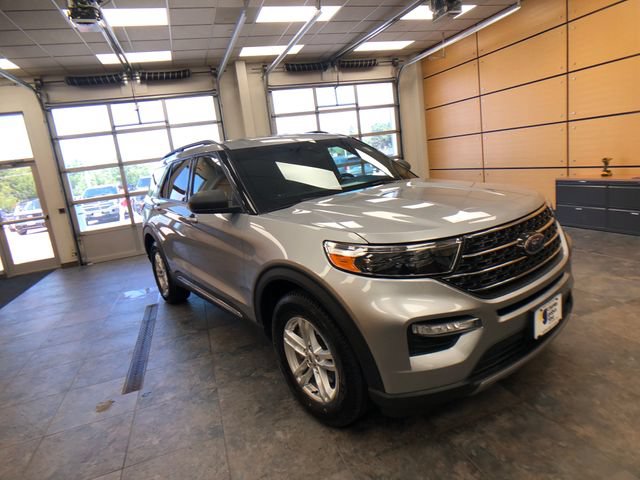 Certified 2020 Ford Explorer XLT w/ Equipment Group 202A AWD/4WD image 1