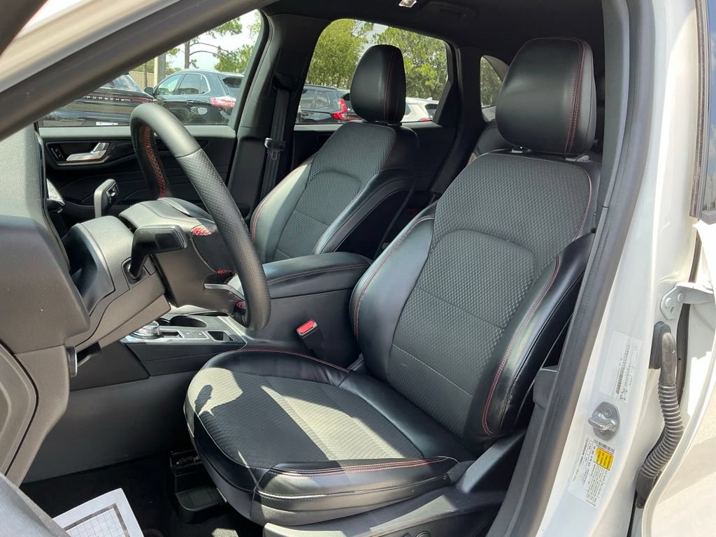 Certified 2023 Ford Escape ST-Line w/ Tech Pack #1 FWD image 34