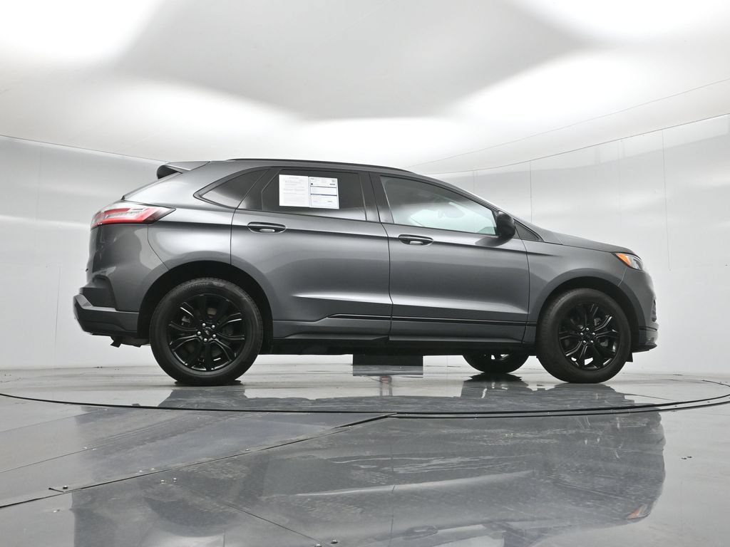 Certified 2023 Ford Edge SE w/ Black Appearance Package AWD/4WD image 48
