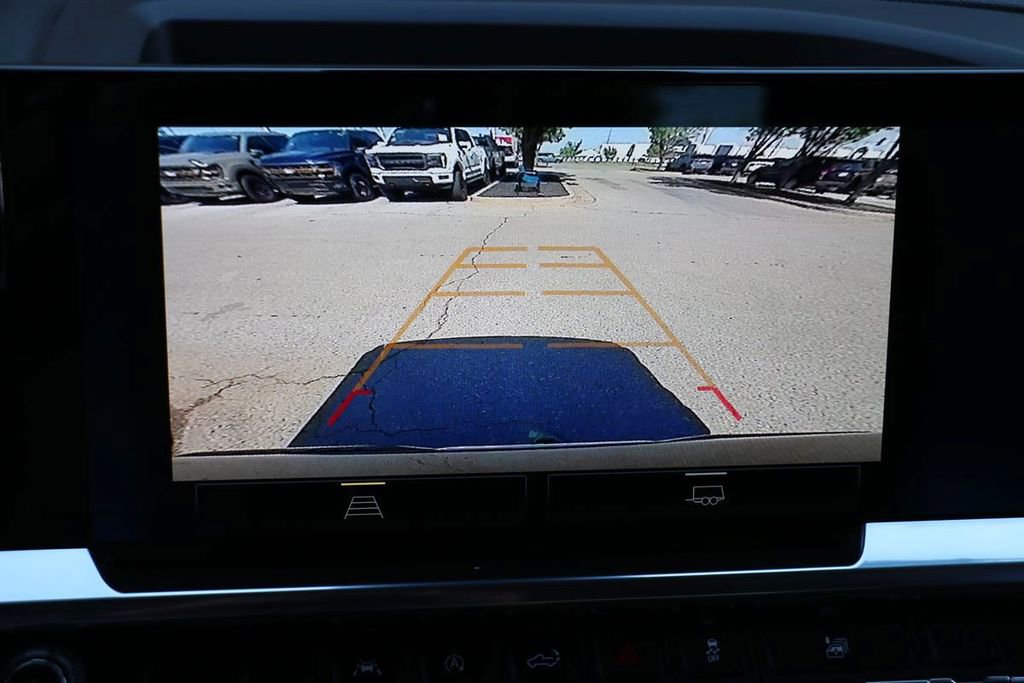 Used 2025 Chevrolet Silverado 1500 LT RWD image 14