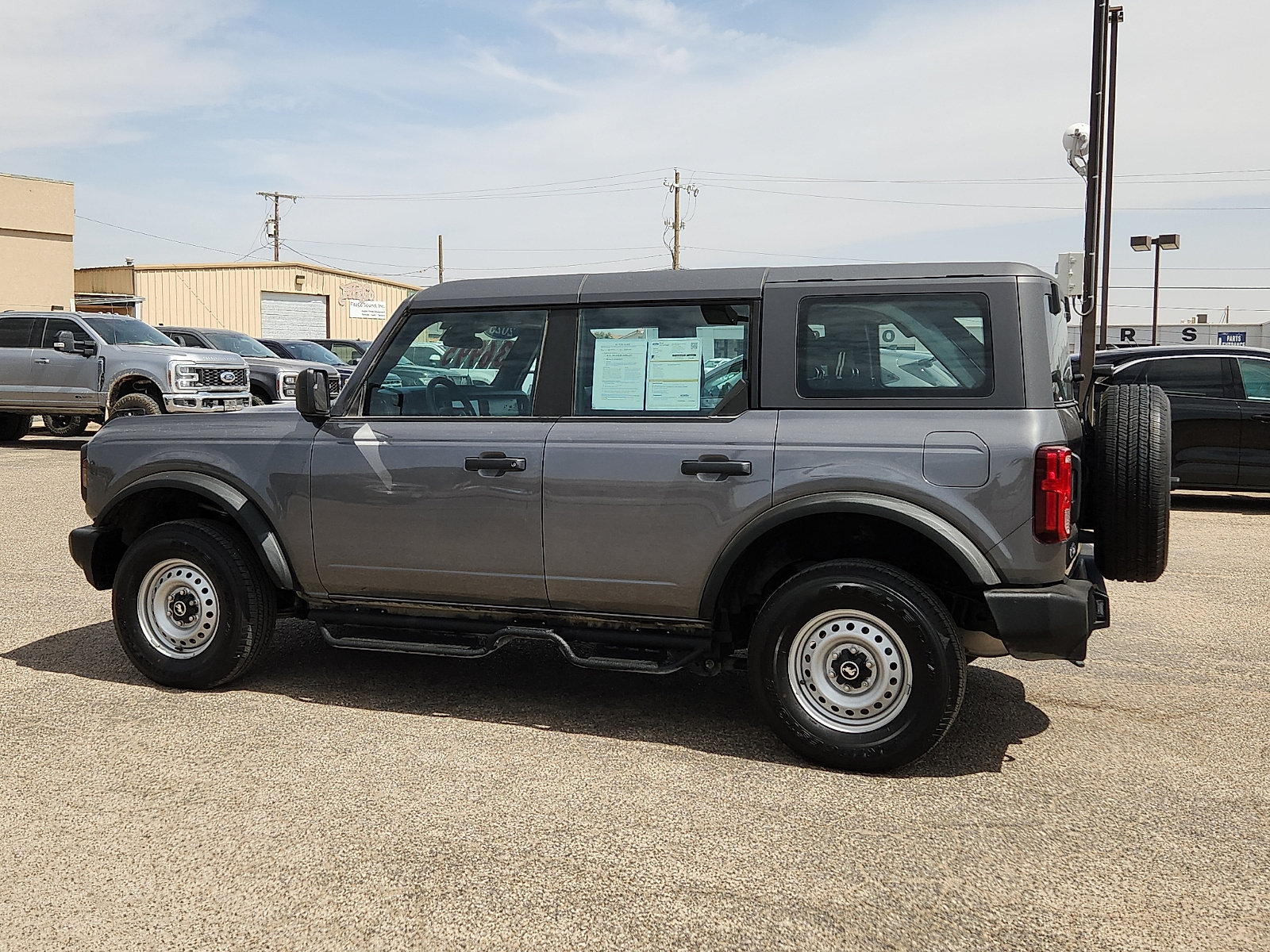 Certified 2025 Ford Bronco 4-Door AWD/4WD image 4