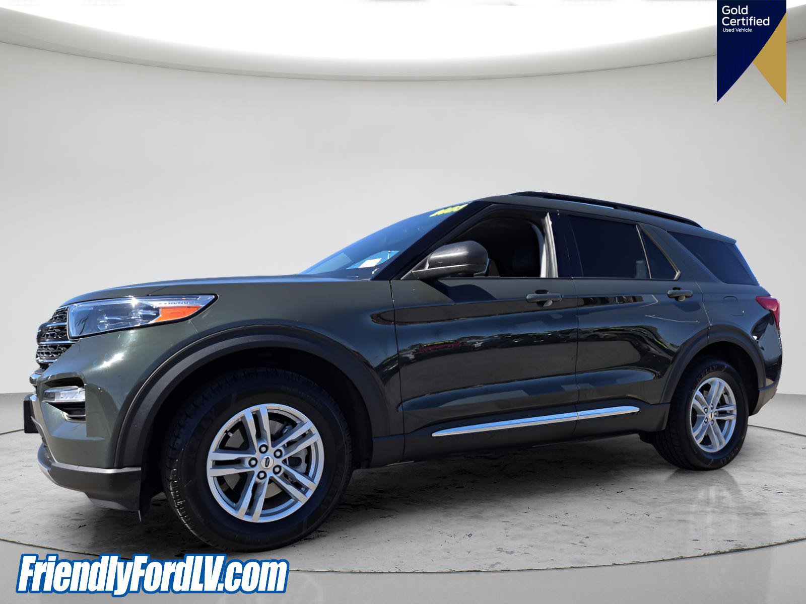 Certified 2023 Ford Explorer XLT w/ Equipment Group 202A AWD/4WD image 2