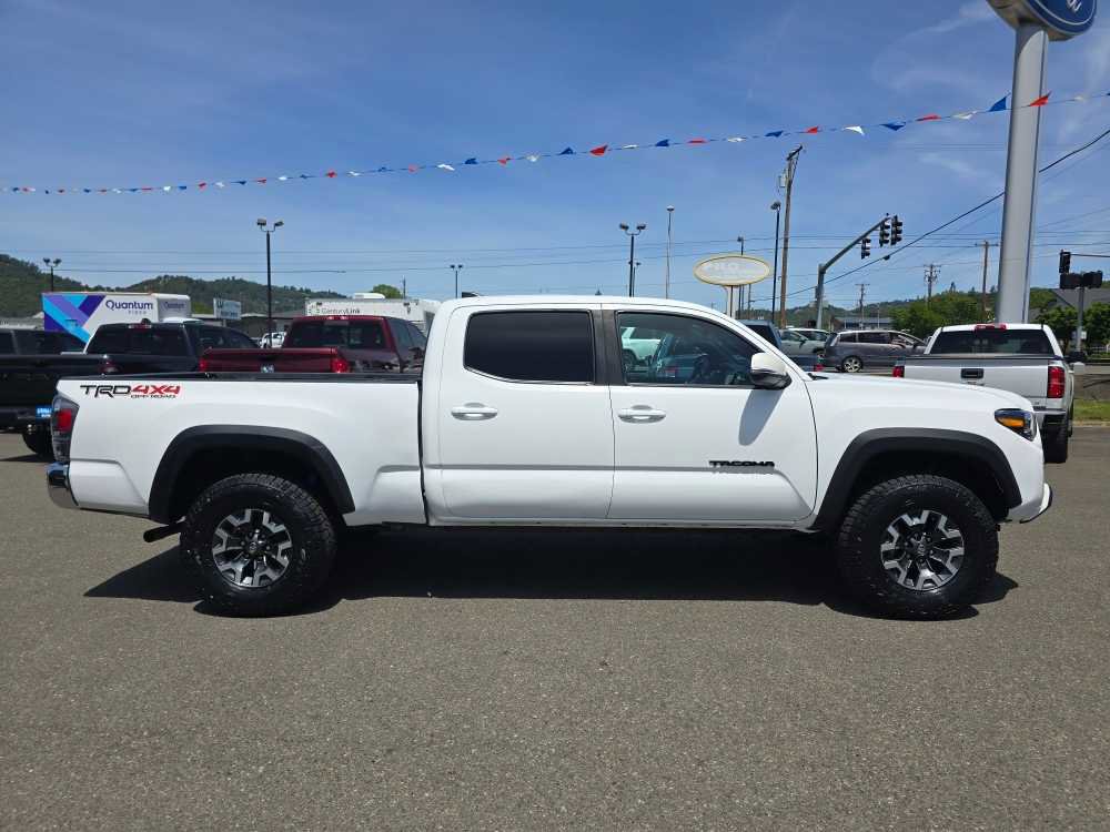 Used 2023 Toyota Tacoma TRD Off-Road AWD/4WD image 6