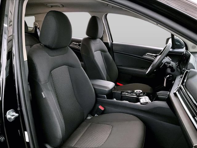 Used 2023 Kia Sportage LX FWD image 7