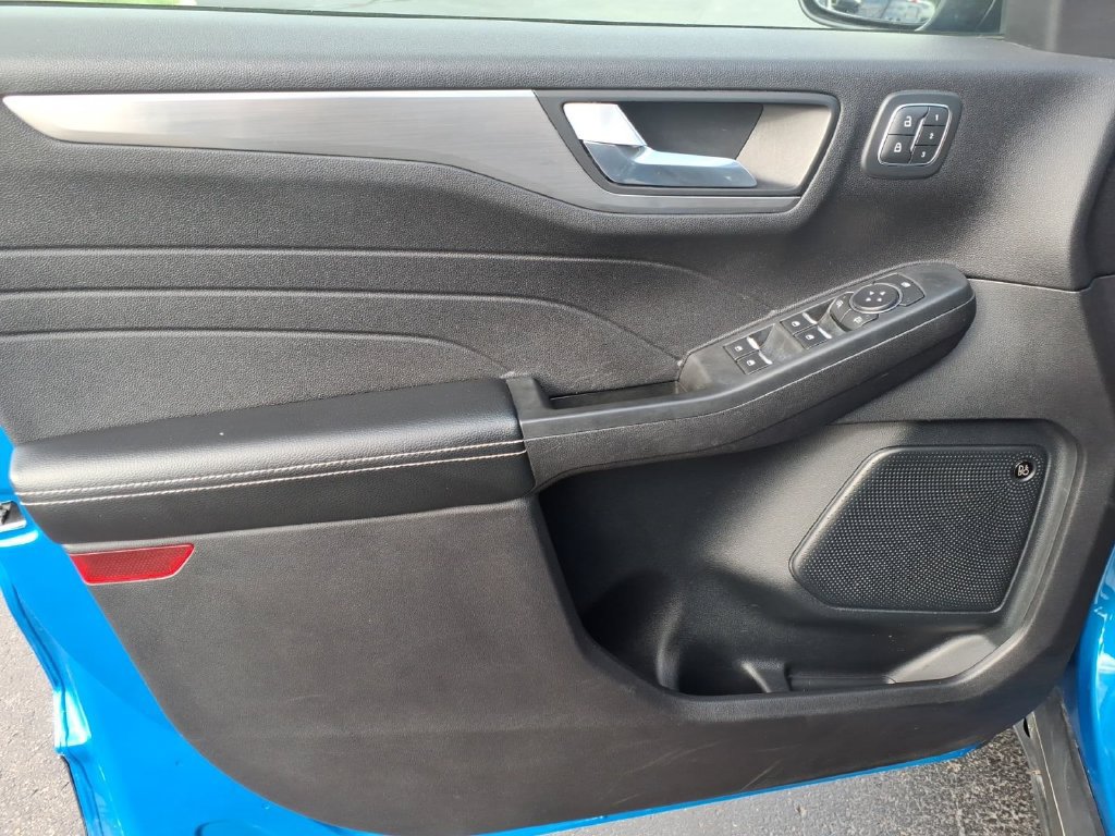 Certified 2021 Ford Escape Titanium AWD/4WD image 14