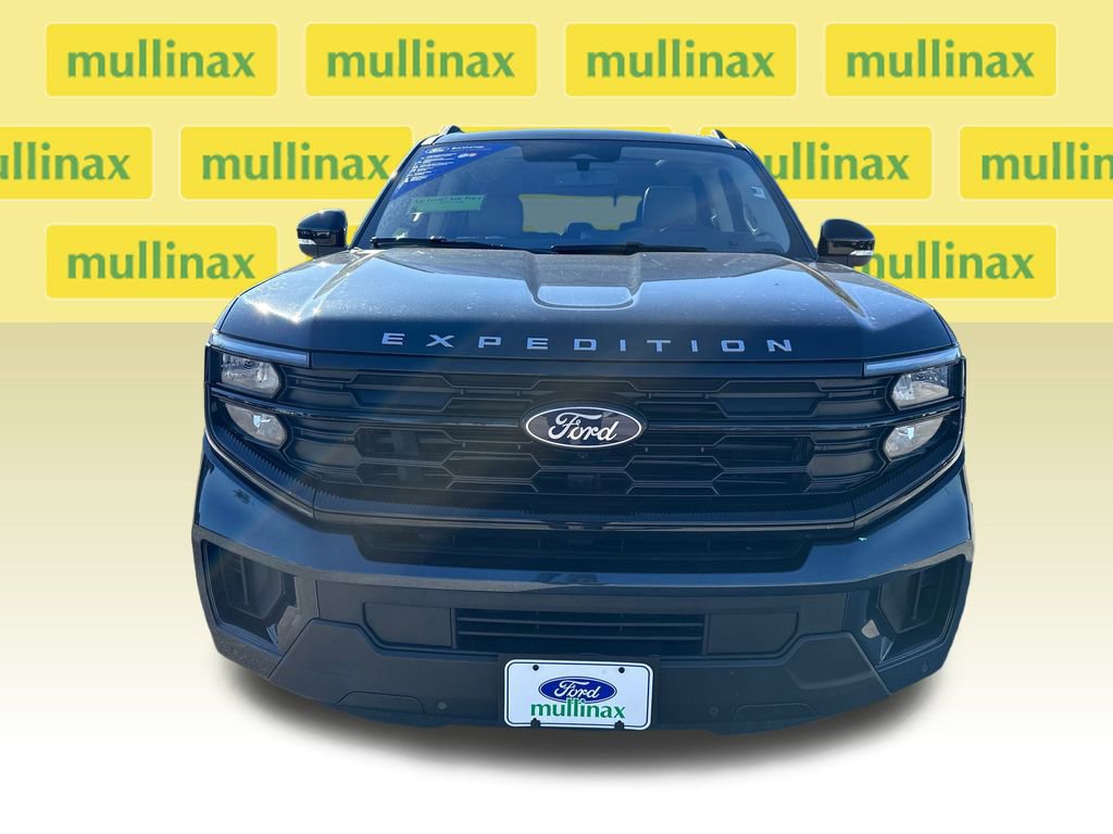 Certified 2025 Ford Expedition Active image 6