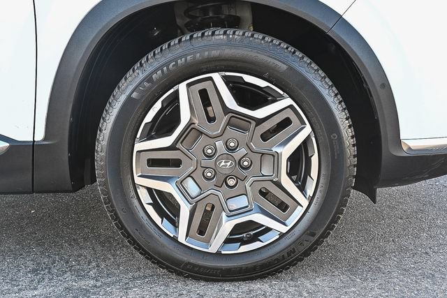 Used 2023 Hyundai Santa Fe Limited FWD image 13