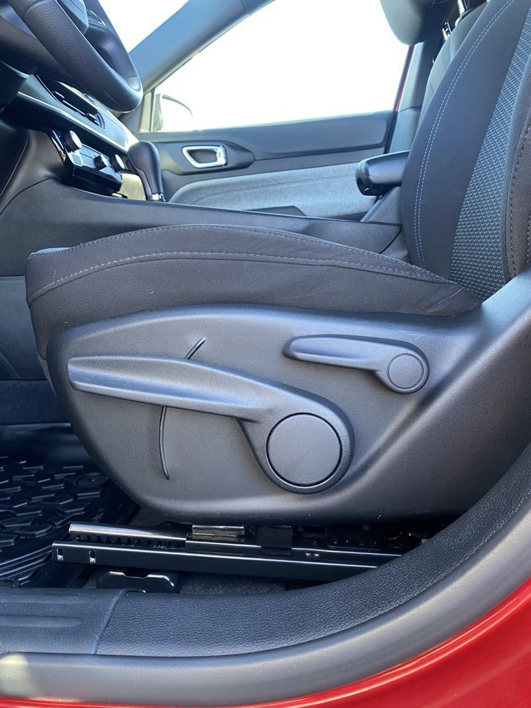 Used 2024 Jeep Compass Sport image 11