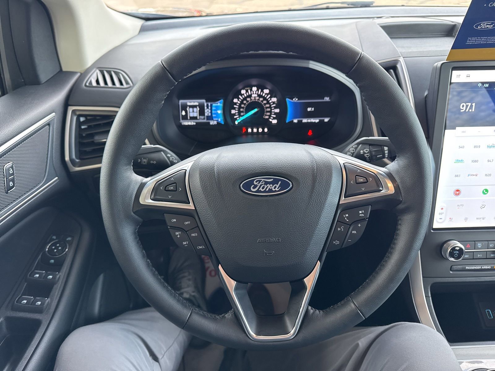 Certified 2024 Ford Edge SEL w/ Convenience Package image 28