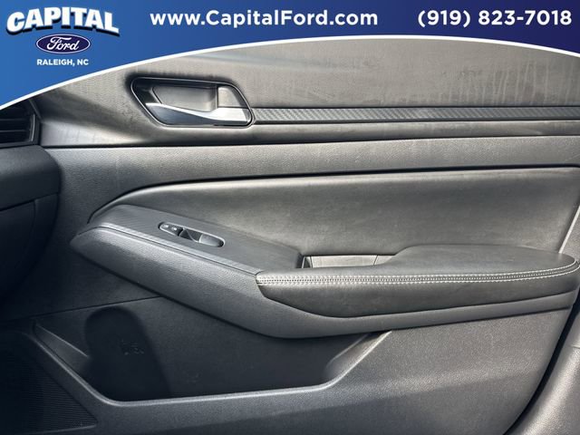 Used 2024 Nissan Altima 2.5 SV image 25