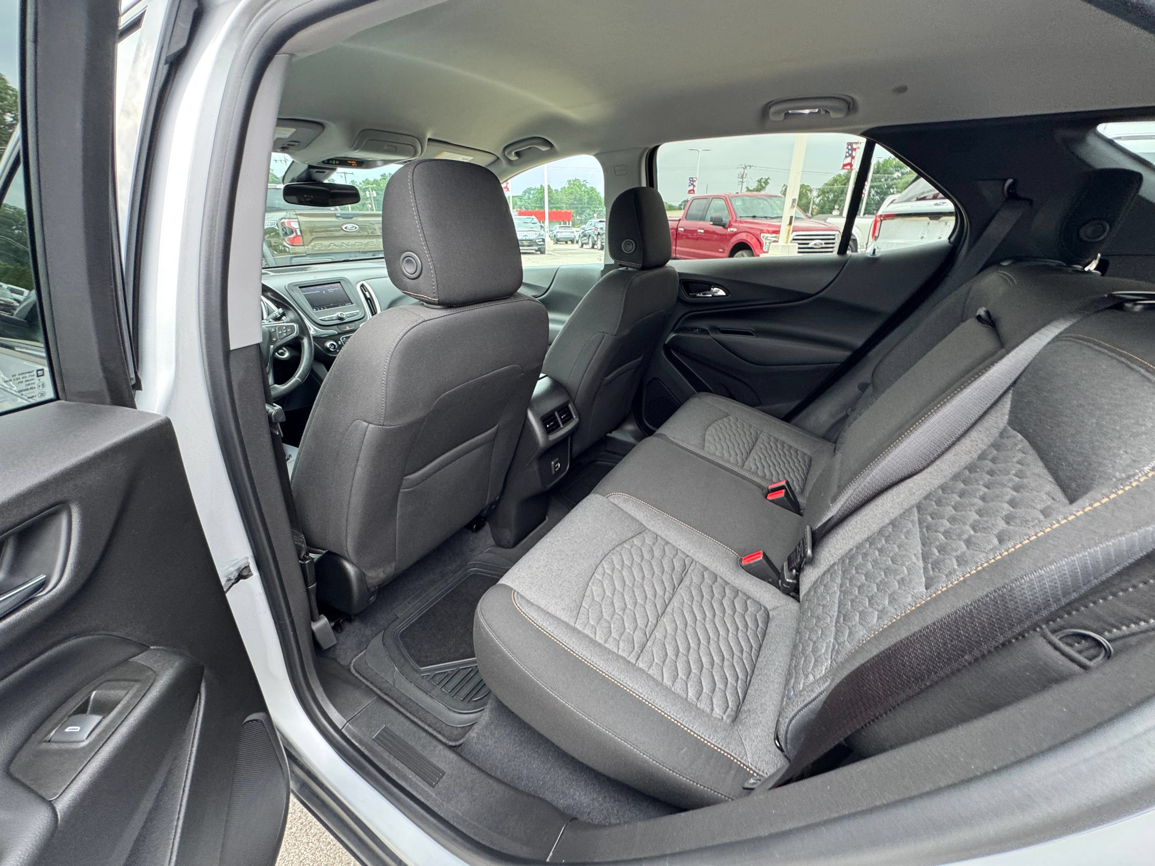 Used 2020 Chevrolet Equinox LT FWD image 23