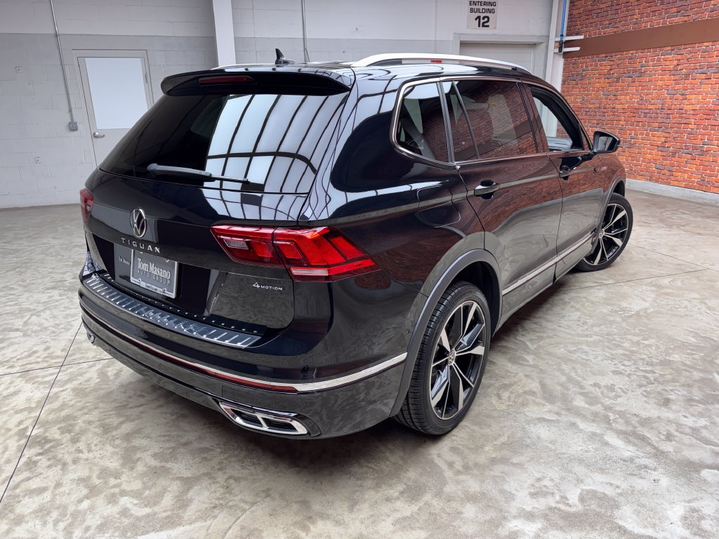 Used 2024 Volkswagen Tiguan SEL R-Line AWD/4WD image 5