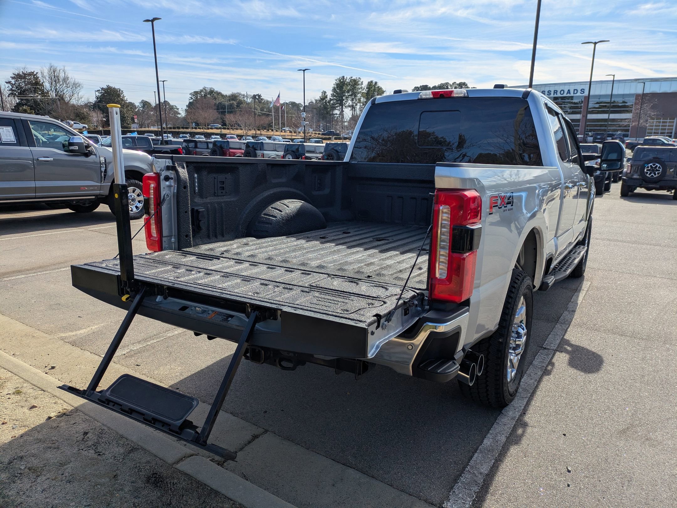 Certified 2024 Ford F350 Lariat w/ Chrome Package image 7