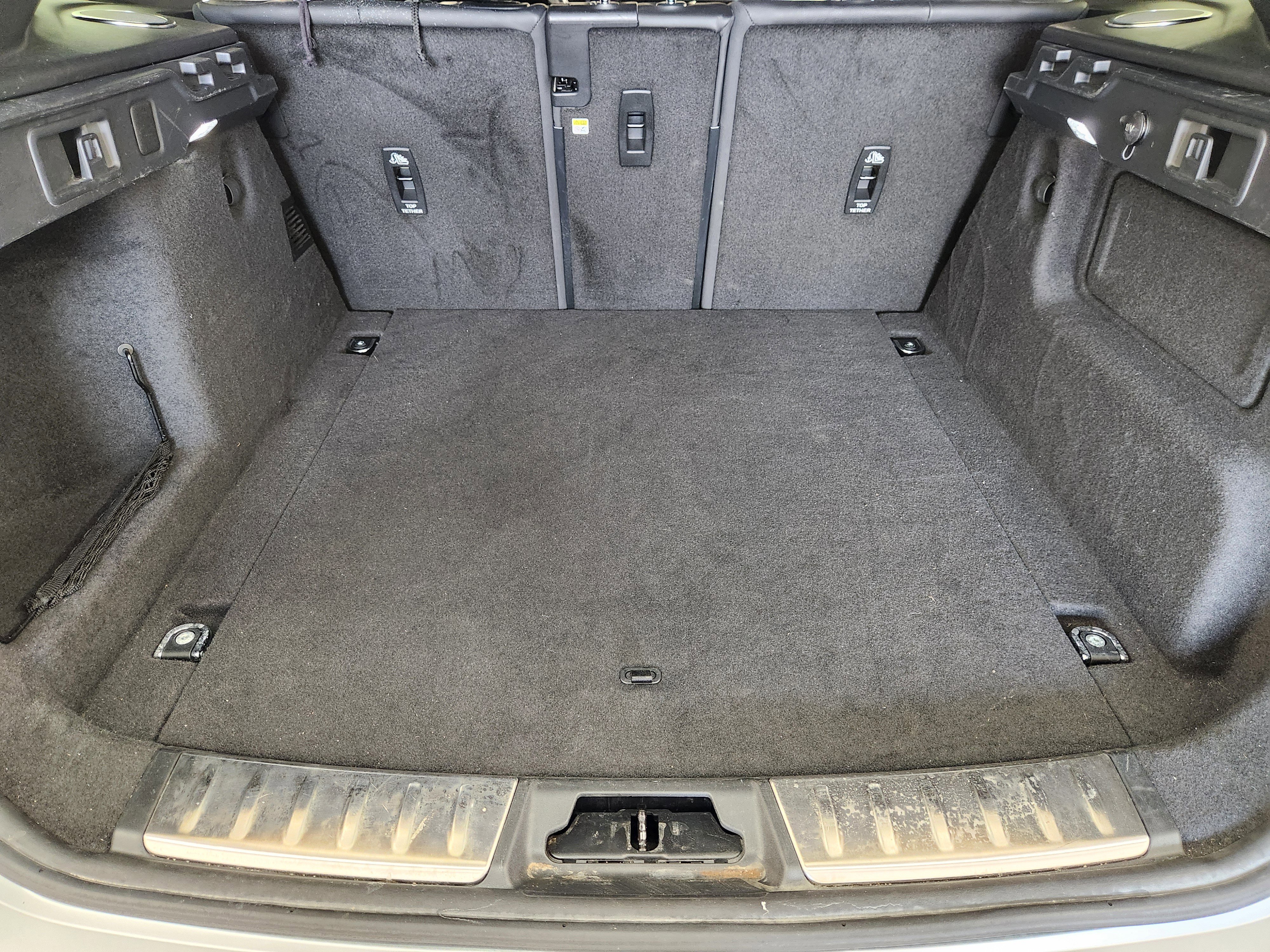 Used 2021 Jaguar F-PACE S image 33