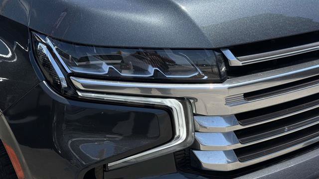 Used 2022 Chevrolet Suburban High Country AWD/4WD image 6