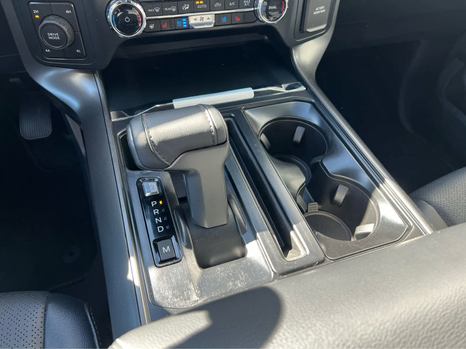 Certified 2025 Ford F150 Lariat image 38