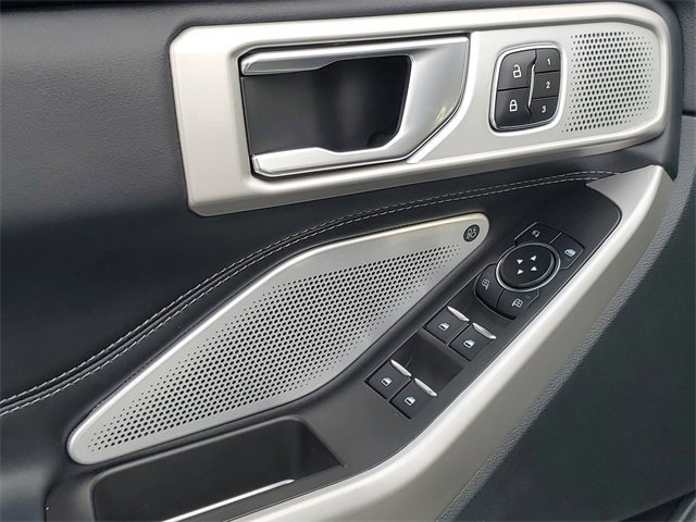 Certified 2023 Ford Explorer Limited w/ Limited Technology Package image 11