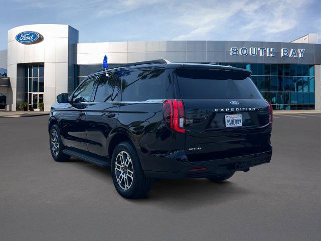 Certified 2025 Ford Expedition Active RWD image 3