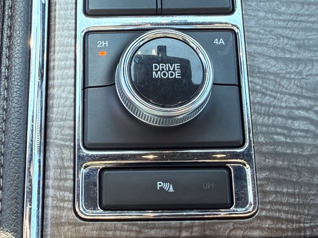 Certified 2020 Ford Expedition Limited w/ Equipment Group 301A AWD/4WD image 8