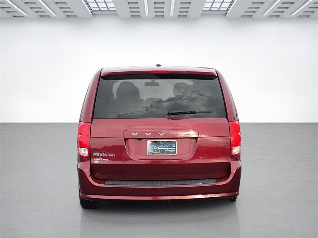 Used 2017 Dodge Grand Caravan SE image 4