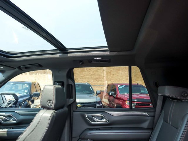 Used 2024 Chevrolet Tahoe RST w/ Luxury Package AWD/4WD image 16